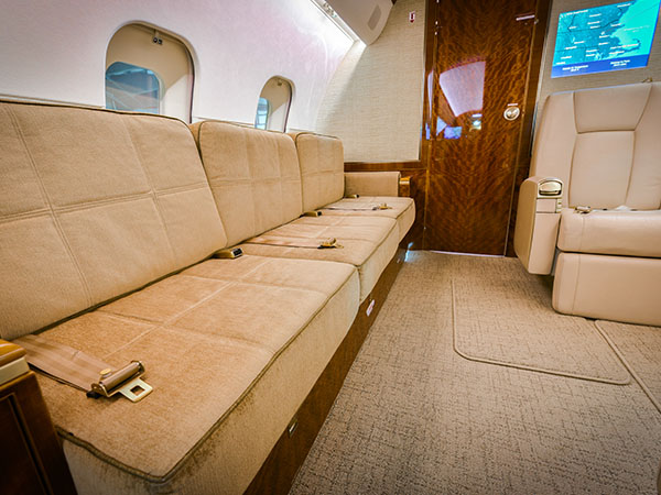 Bed based charter jet global 5000 0004 divan