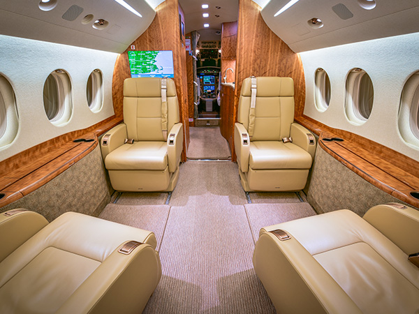 Bed falcon 2000lxs charter jet 0001 dsc 5900