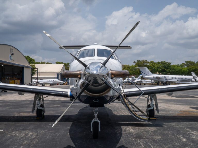 Pilatus PC-12 8